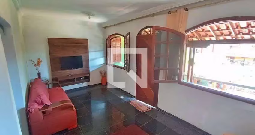 Casa com 2 quartos à venda na Rua Doutor Agílio Monteiro, Goiânia, Belo Horizonte
