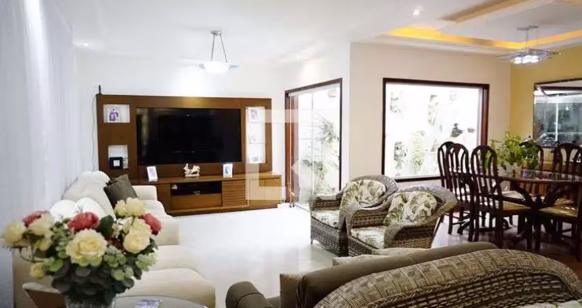 Casa para venda - freguesia , 3 quartos,  1010 m² - rio de janeiro