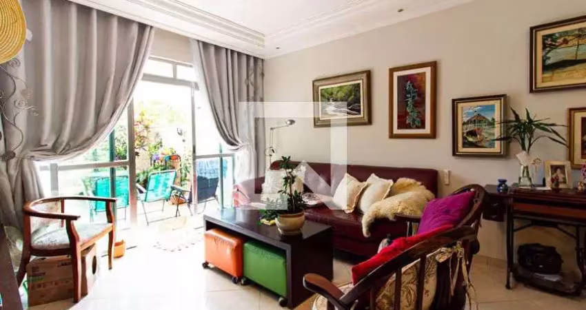 Casa com 3 quartos à venda na Rua Votupoca, Vila Romana, São Paulo