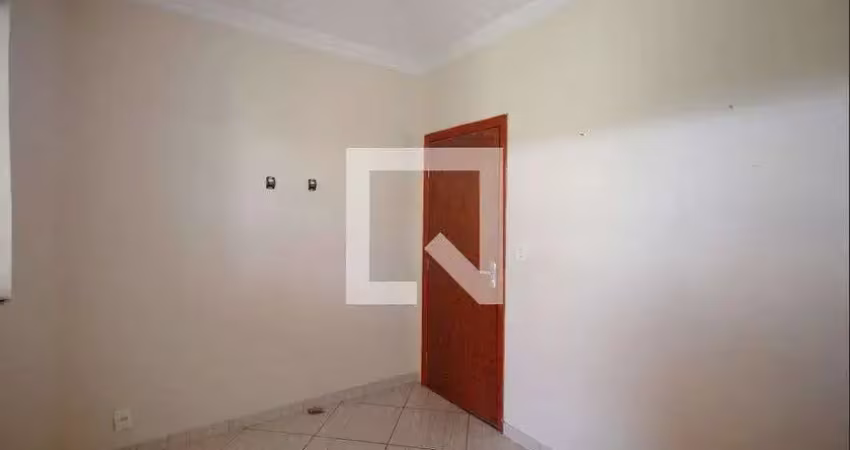 Casa com 2 quartos à venda na Rua Casa Branca, Pompéia, Belo Horizonte