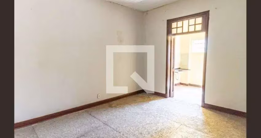 Casa com 2 quartos à venda na Rua São Leopoldo, Belém, São Paulo