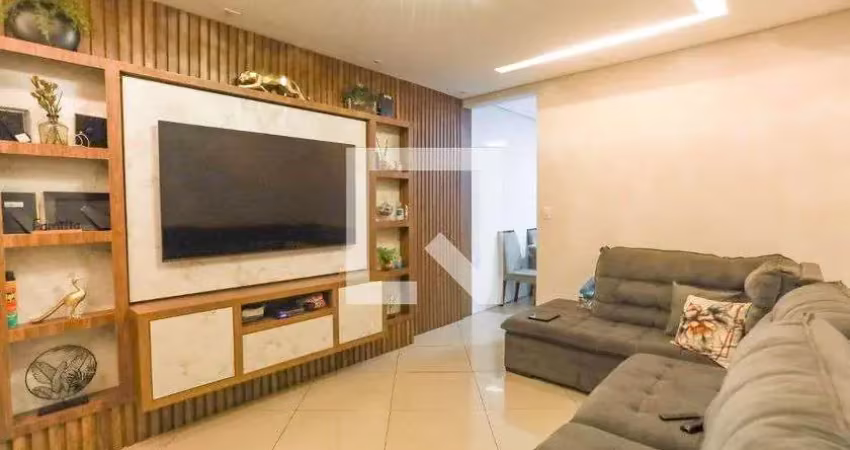 Casa com 1 quarto à venda na Rua dos Pessegueiros, Taboão, Diadema