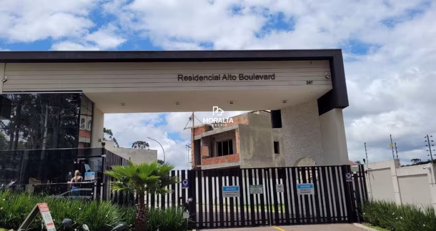 Terreno  de Esquina em Condomínio Fechado - Alto Boulevard Bairro Alto!