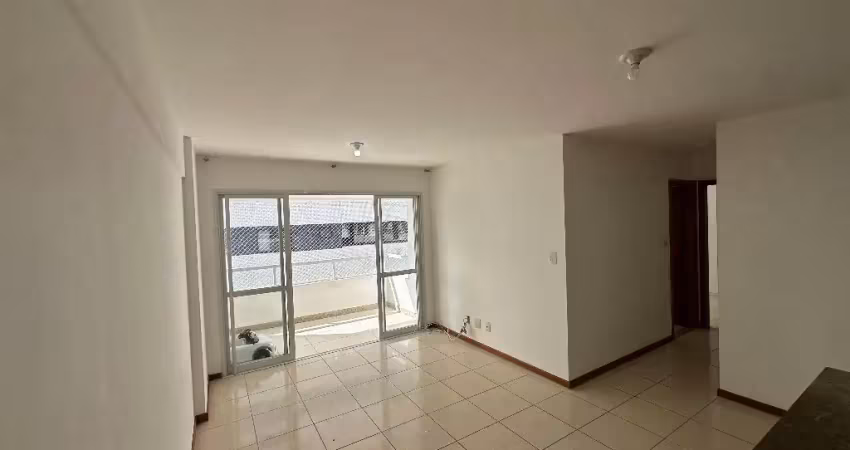 Excelente apartamento de 2/4 com suite , varanda  em alphaville i