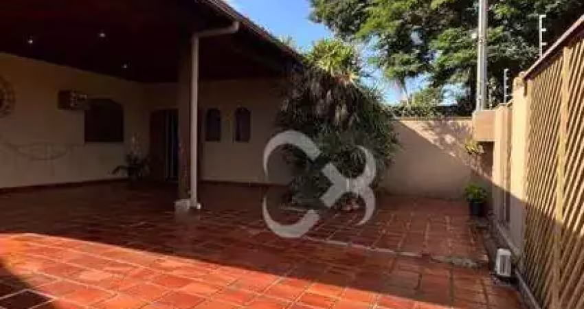Casa com 3 dormitórios à venda, 300 m² por r$ 1.250.000 - champagnat - londrina/pr