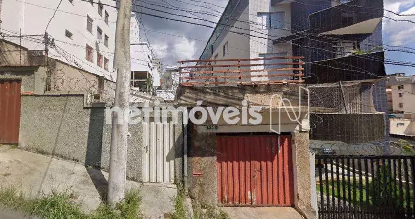 Casa com 2 quartos à venda na Rua São Jerônimo, Sagrada Família, Belo Horizonte