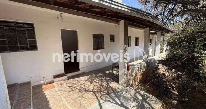 Oportunidade única, casa de 03 quartos individual em lote de 200m²;.