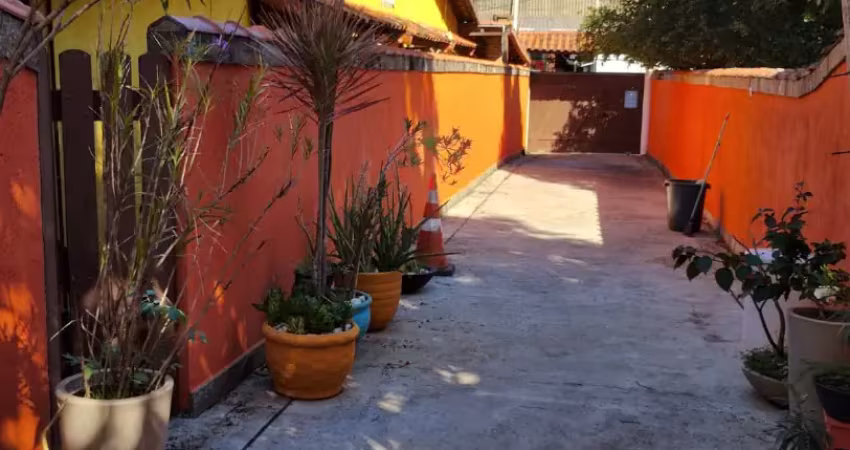 Residencial araçatiba: casa duplex perfeita entre a natureza (lagoa) e o centro urbano