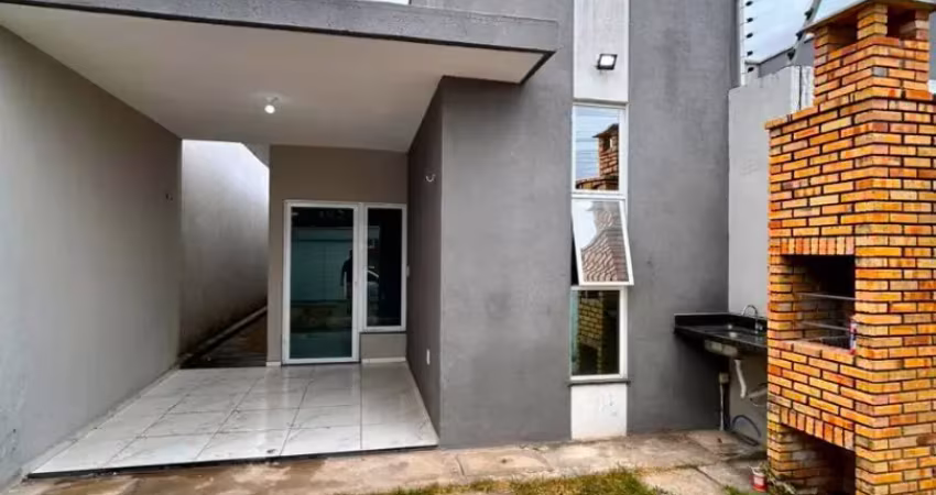 Casa plana, 3 quartos sendo 1 suite com portão automático no ancuri,