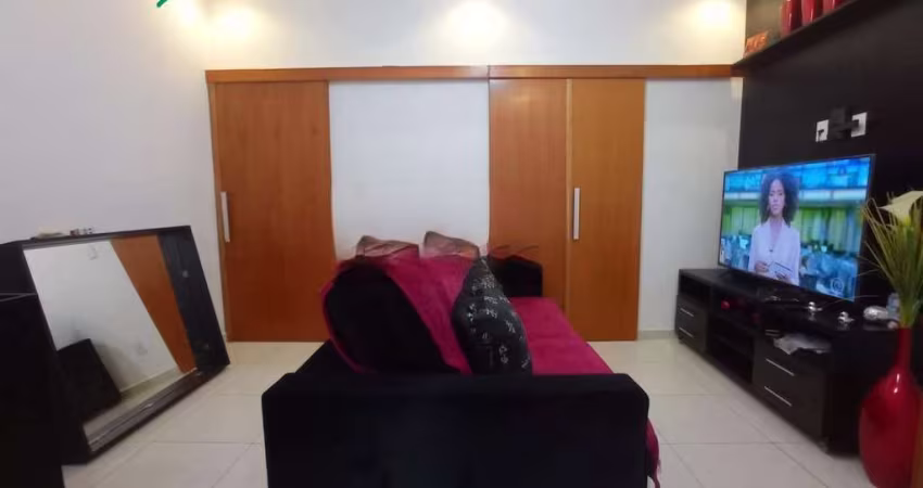 Apartamento à Venda - 2 Dormitórios, 1 Banheiro - Marape, Santos/SP