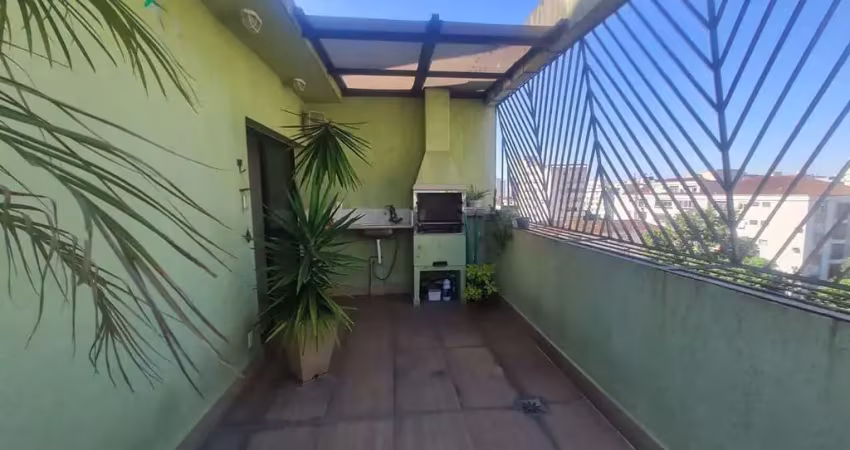 Vila Verona - Cobertura Duplex, com 163m² distribuídos em 3 dormitórios sendo 2 suítes, 2 vagas demarcadas e no querido bairro do Embaré