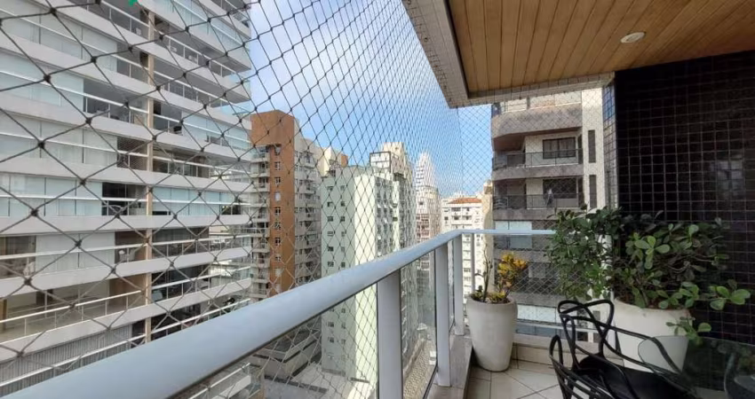 Apartamento com 4 Quartos e 6 banheiros à Venda, 240 m² - Gonzaga - Santos