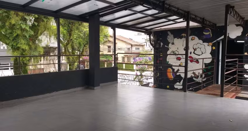 Sobrado para locação comercial na Vila Belmiro em Santos