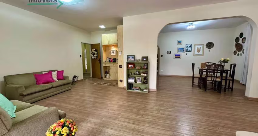 Apartamento com 4 dormitórios – 212m² na quadra da praia, na aparecida!