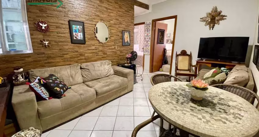 Apartamento 2 dormitórios, na quadra da praia – vista lateral para o mar!