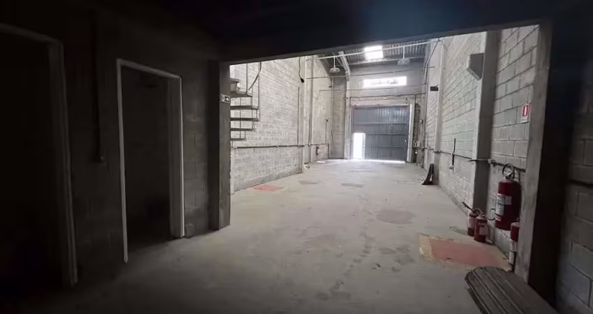 Barracão / Galpão / Depósito com 1 sala para alugar na Rua da Constituição - até 411 - lado ímpar, 305, Paquetá, Santos