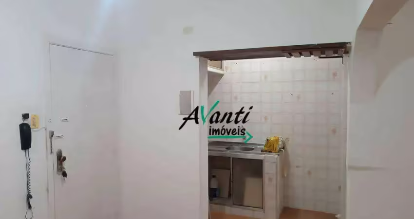 Apartamento tipo sala living  à venda, na quadra da praia do  embaré - santos