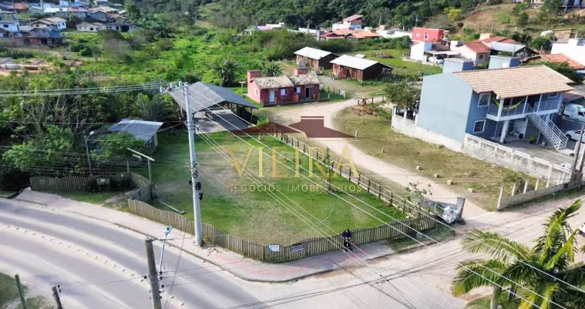 Viva o privilégio de estar em meio à natureza sem abrir mão da cidade! sítio com 946,50 m² no bairro ambrósio