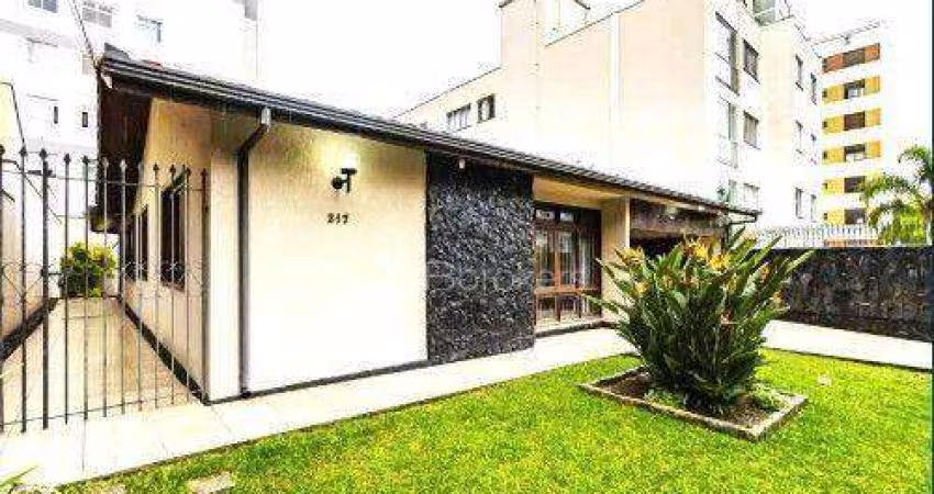185m² PRIVATIVOS EM TERRENO DE 411m² COM AMPLA ÁREA INTERNA E EXTERNA!