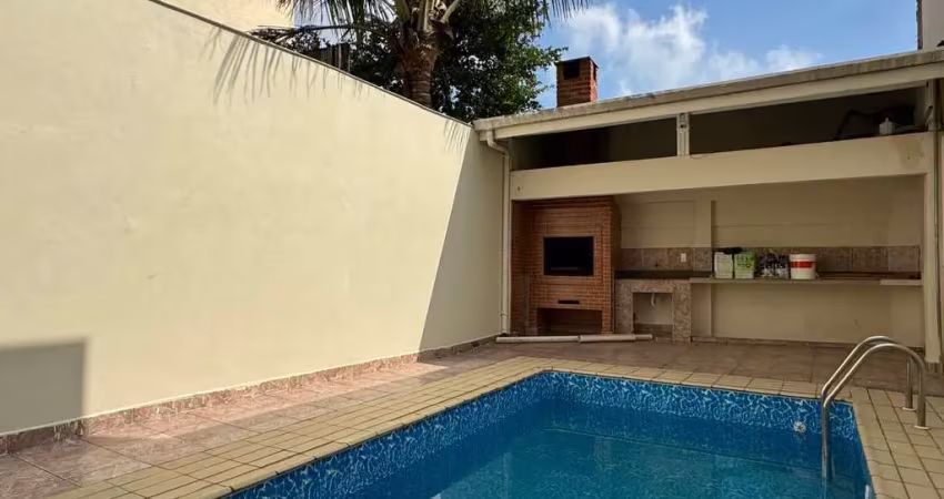Casa de alto padrão em condomínio no jardim sandra, são paulo-sp: 3 quartos, 1 suíte, 3 banheiros, 4 vagas, 140m².