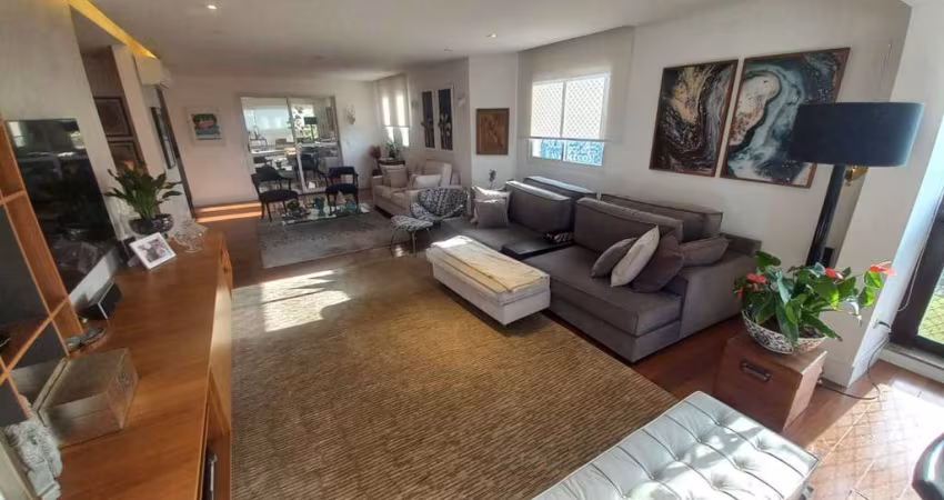 Apartamento de luxo na Vila Andrade, São Paulo-SP: 4 quartos, 4 suítes, 3 salas, 5 banheiros, 4 vagas de garagem, 245m² de área.