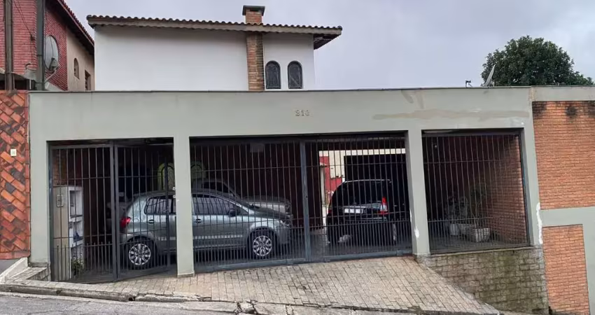 Imperdível Sobrado à Venda em São Paulo-SP, Vila das Belezas: 4 Quartos, 1 Suite, 1 Sala, 4 Banheiros, 3 Vagas de Garagem - 250m².