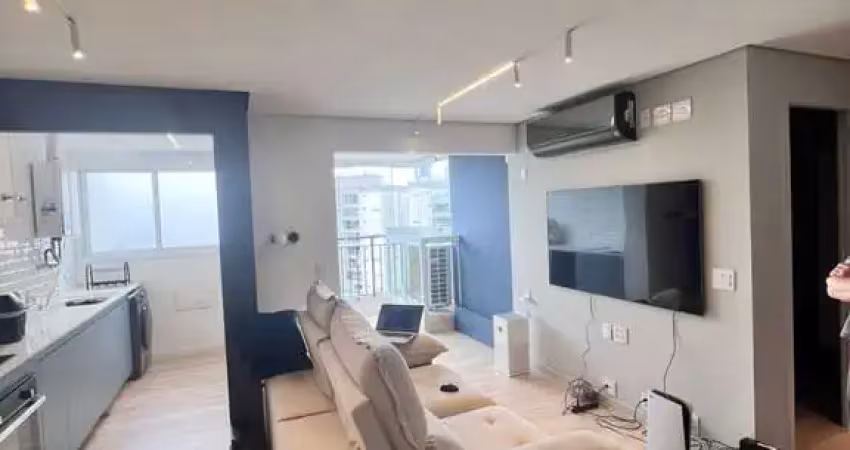 Apartamento à venda em Santo Amaro, São Paulo-SP: 2 quartos, 1 suíte, 2 banheiros, 2 vagas, 66m².