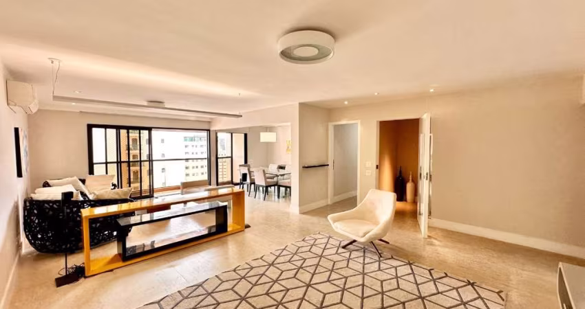 Apartamento com 2 suítes para venda em Moema