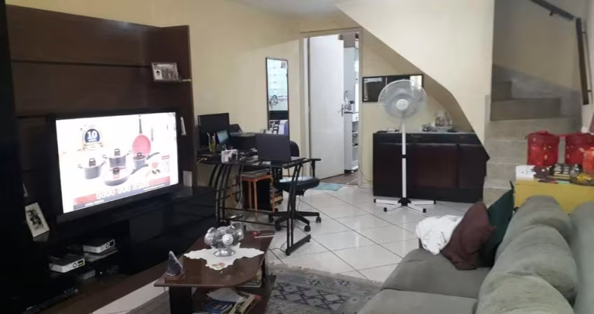 Casa à Venda em Chácara Santo Antônio, São Paulo-SP: 3 quartos, 2 banheiros, 1 vaga, 85m² de área.