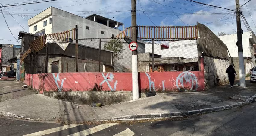 Terreno a Venda com 775m² por R$ 2.900.000,00 no Parque Santo Antônio