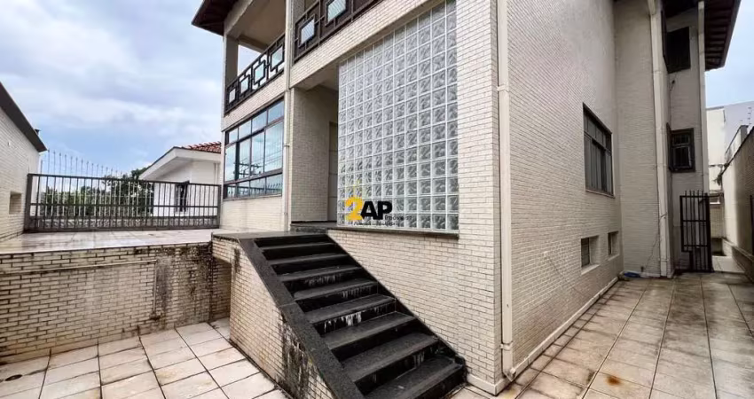 Sobrado com 5 dormitórios e 3 suítes à venda no Brooklin Paulista, São Paulo-SP  400m²  6 Vagas