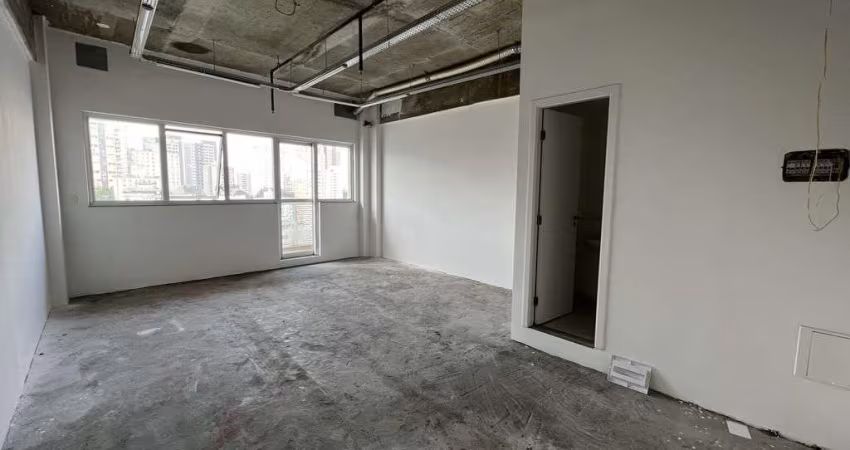 Sala comercial de 42m² para venda na Vila Andrade com 1 vaga de garagem!