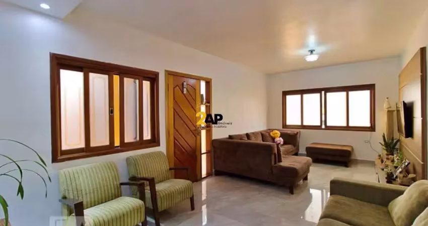 Imperdível: Casa à venda em São Paulo-SP, Jardim Londrina, 3 quartos, 3 suítes, 315 m², 4 vagas de garagem.