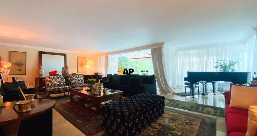 Luxuosa mansão de 4 quartos e 2 suítes na Granja Julieta, São Paulo-SP: 3 salas, 6 banheiros, 4 vagas, 450m² de área. Aproveite!