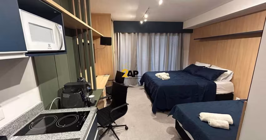 Studio em Pinheiros: 1 quarto, 1 sala, 1 banheiro, 1 vaga de garagem, 24m² - São Paulo-SP.