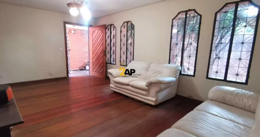 Imperdível: Casa á venda com 250m², 2 Quartos e 2 vagas na Vila Morse.