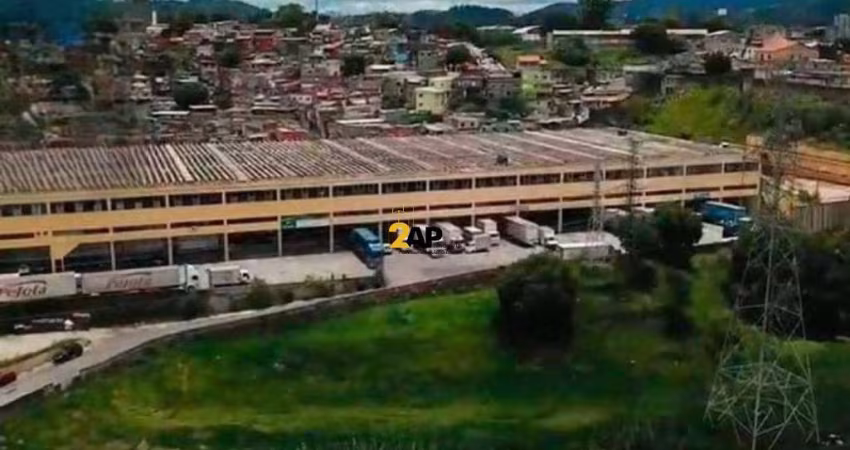 Galpão Comercial para Locação no Parque São Domingos: 1.100m², 2 Banheiros em São Paulo-SP