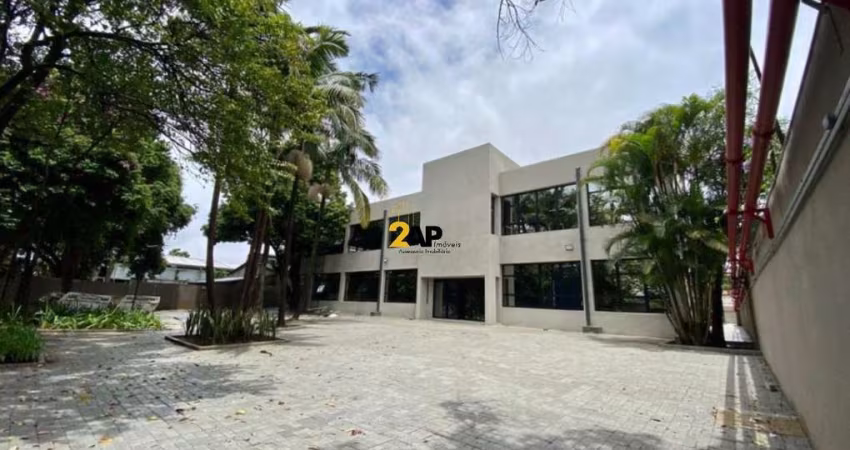Galpão Comercial para Locação na Lapa de Baixo, São Paulo-SP: 9 Banheiros, 28 Vagas e 4.571,00m² de Área Disponível.