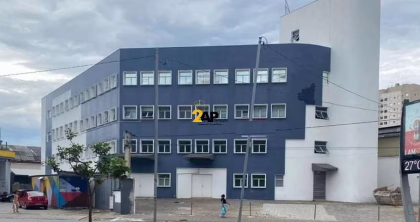 Prédio Comercial para Locação na Barra Funda: 8 Banheiros, 30 Vagas e 1.586m² de Área