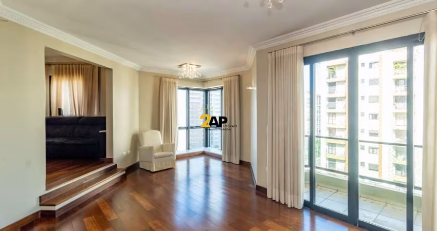 Apartamento á venda 176m² com 3 quartos, sendo 2 suítes e 3 vagas em Indianópolis.
