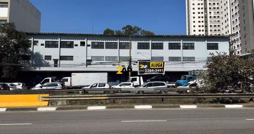 Galpão comercial no centro de diadema-sp  4 salas, 6 banheiros, 30 vagas de garagem  5.304,64 m²