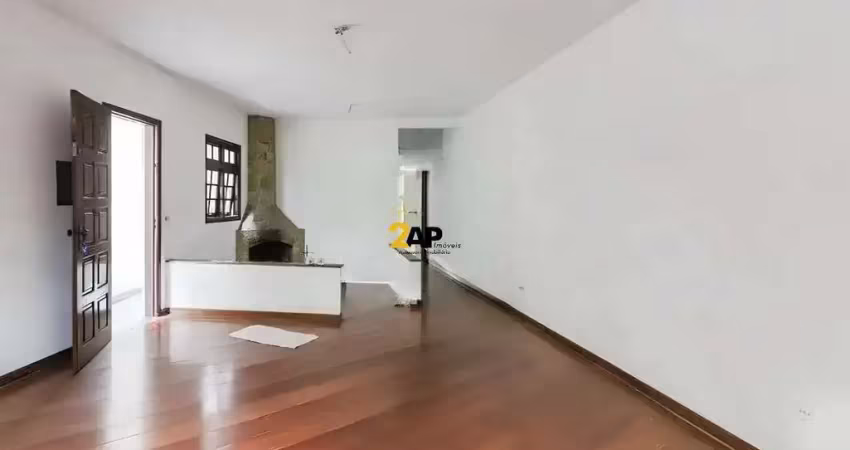 Casa à venda de 190m² no jardim peri peri! 3 quartos, 2 suítes, 4 vagas de garagem.