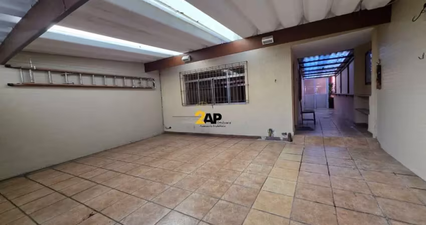 Sobrado para locação com 3 quartos sendo 1 suíte, 2 vagas, próximo ao metrô e shopping campo limpo.