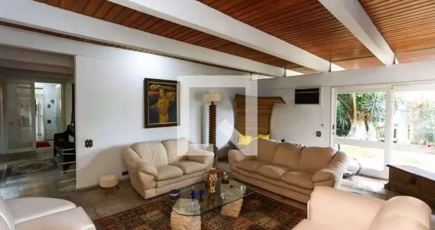 Casa com 4 quartos à venda na Avenida São Valério, 549, Jardim Guedala, São Paulo