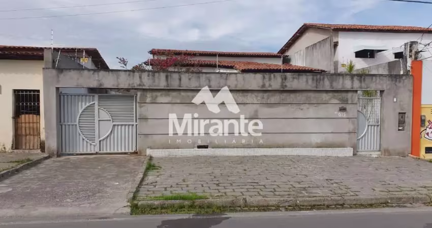 Casa para vender com 3 quartos sendo 1 suítes no bairro queimadinha em feira de santana