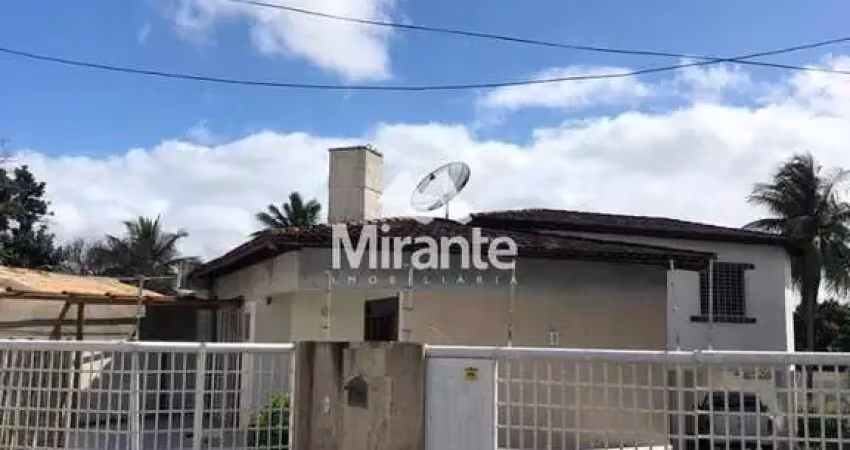 Casa para vender com 3 quartos sendo 3 suítes no bairro parque getúlio vargas em feira de santana