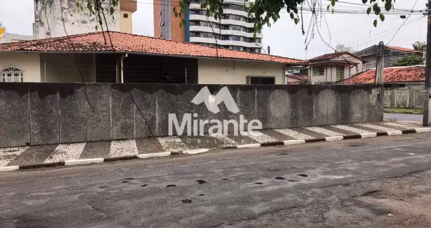 Casa à venda na Rua Francisco Martins da Silva, 169, Ponto Central, Feira de Santana