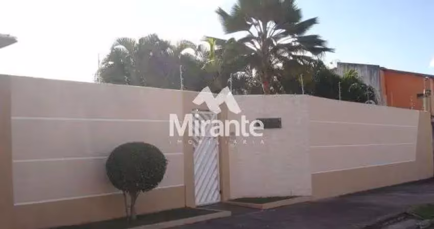 Casa para vender com 4 quartos sendo 2 suítes no bairro parque getúlio vargas em feira de santana