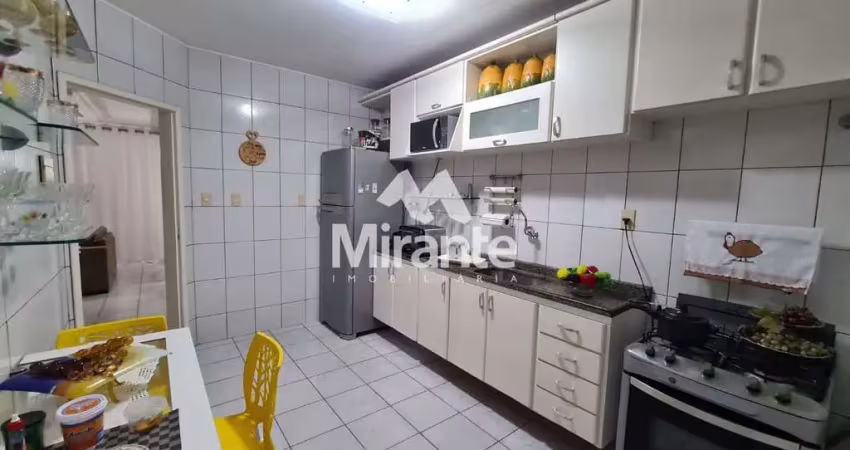 Casa para vender com 4 quartos sendo 2 suítes no bairro capuchinhos em feira de santana