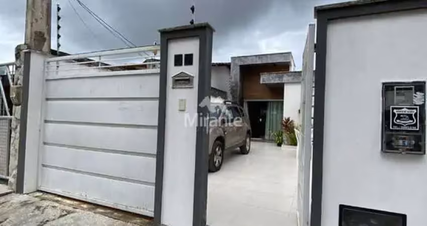 Casa para vender com 3 quartos sendo 1 suítes no bairro santo antônio dos prazeres em feira de santana